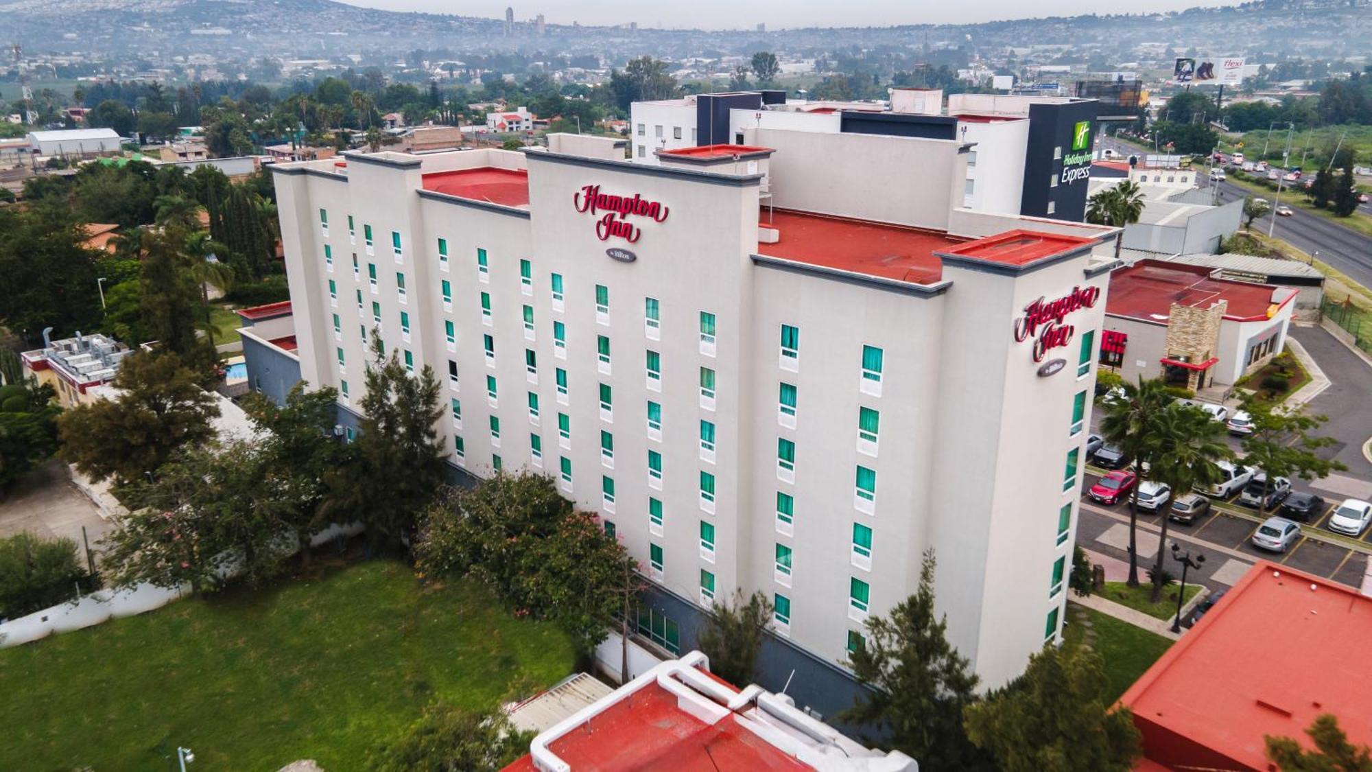 Hampton Inn By Hilton Guadalajara-Aeropuerto Las Pintas Zewnętrze zdjęcie